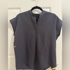 FIGS - Rafaela oversized scrub top (S) in charcoal